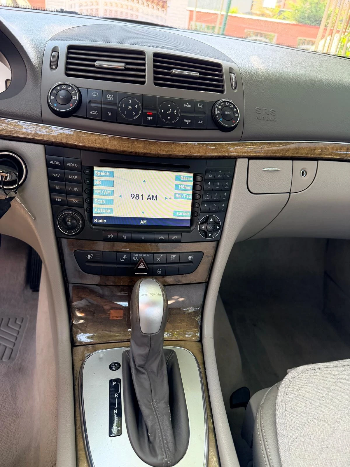 Mercedes-Benz E 280 Mercedes E280, снимка 14 - Автомобили и джипове - 56045139