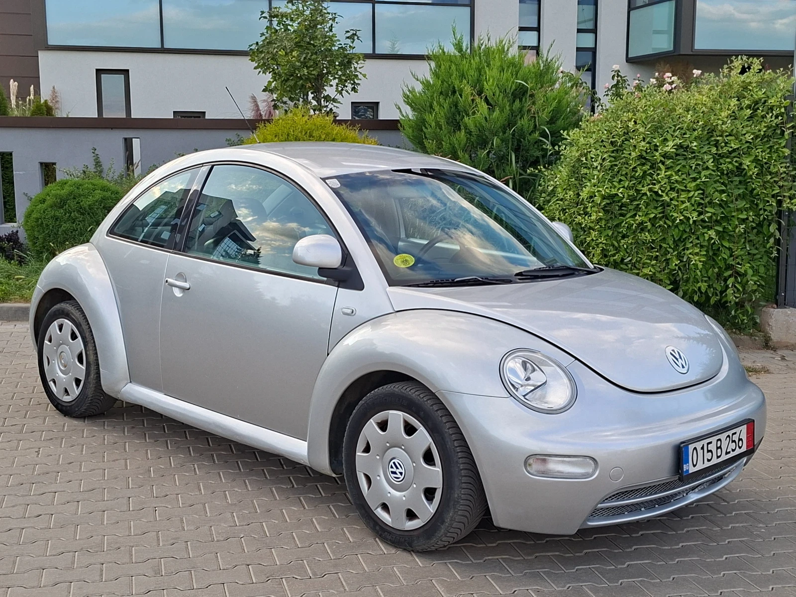 VW New beetle 2.0i* (115кс)* FACELIFT* КОЖА* НОВ ВНОС* * , снимка 11 - Автомобили и джипове - 56060034