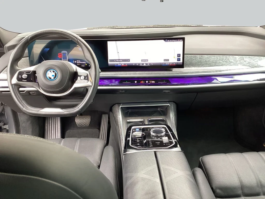 BMW i7 60/544HP/xDRIVE/B&W/PURE-DESIGN/360/PANO/898z, снимка 10 - Автомобили и джипове - 56193421