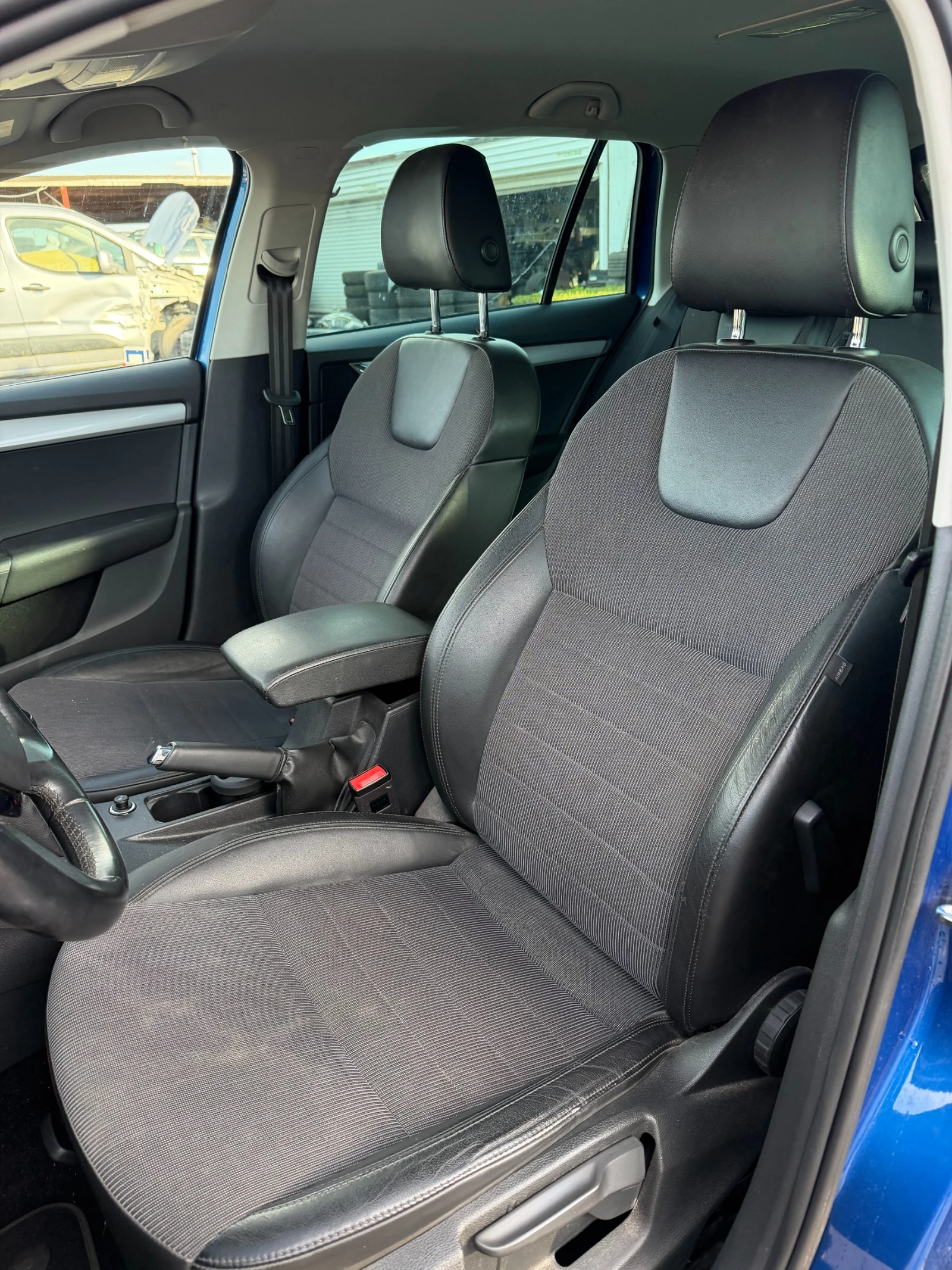 Skoda Octavia 1.4TGI NAVI EURO 6, снимка 12 - Автомобили и джипове - 56315905
