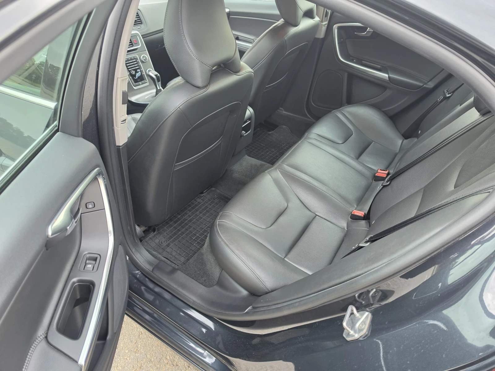 Volvo S60 2.0 tdi  120 k.c., снимка 9 - Автомобили и джипове - 56653066