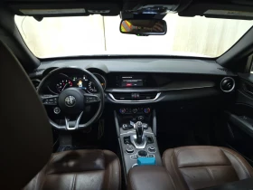 Alfa Romeo Stelvio  TI / ДИСТРОНИК / 2 ЧИФТА ГУМИ | Auto.bg — изображение 12