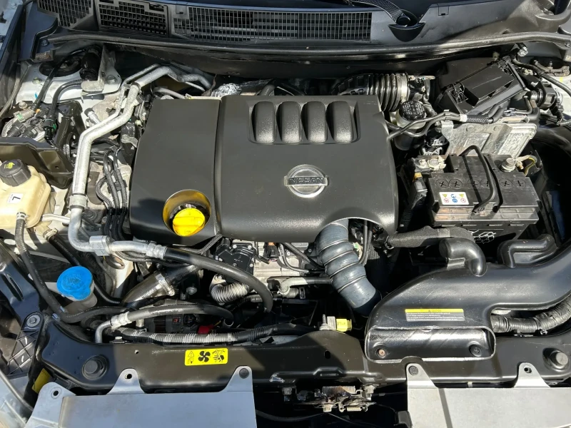 Nissan Qashqai 2.0D DCI, снимка 13 - Автомобили и джипове - 47273630