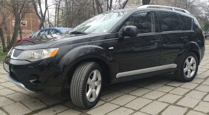 Mitsubishi Outlander, снимка 2 - Автомобили и джипове - 47521136