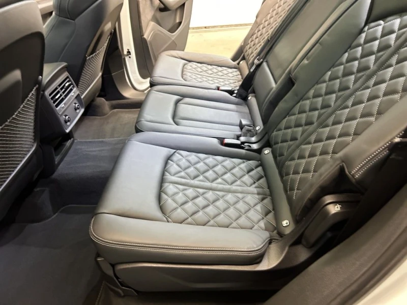 Audi Q7 45TDI/231HP/S-LINE/PANO/HD-MATRIX/CAM/ACC/AMB/897b, снимка 13 - Автомобили и джипове - 49206453