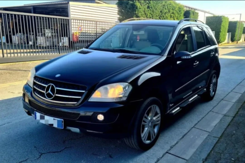 Mercedes-Benz ML 320, снимка 3 - Автомобили и джипове - 49430601