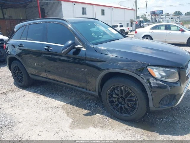 Mercedes-Benz GLC 300 4MATIC * CARFAX * ОПЦИЯ ЗА ФИНАНСИРАНЕ * , снимка 6 - Автомобили и джипове - 55845090