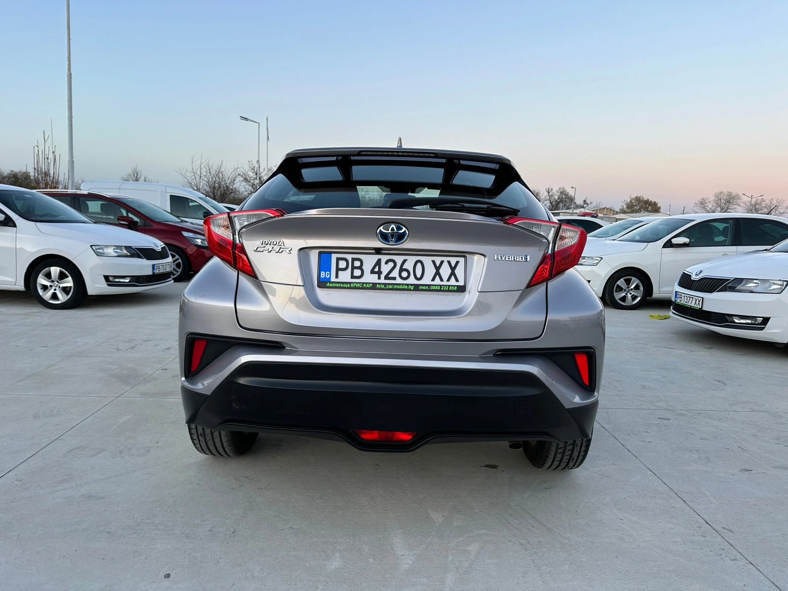 Toyota C-HR -ГАРАНЦИОНЕН-А/Т-1.8 Hybrid-122кс - изображение 4