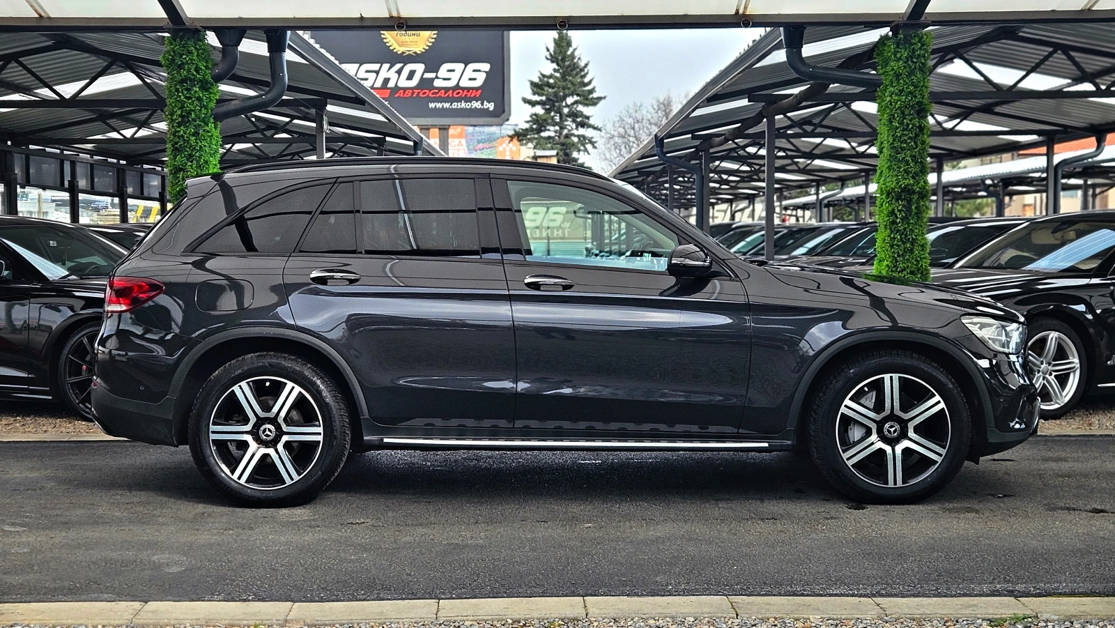 Mercedes-Benz GLC 300 AMG/GERMANY/DISTR//360CAMERA/ПОДГРEВ/AMBIENT/LIZIN, снимка 4 - Автомобили и джипове - 50988644