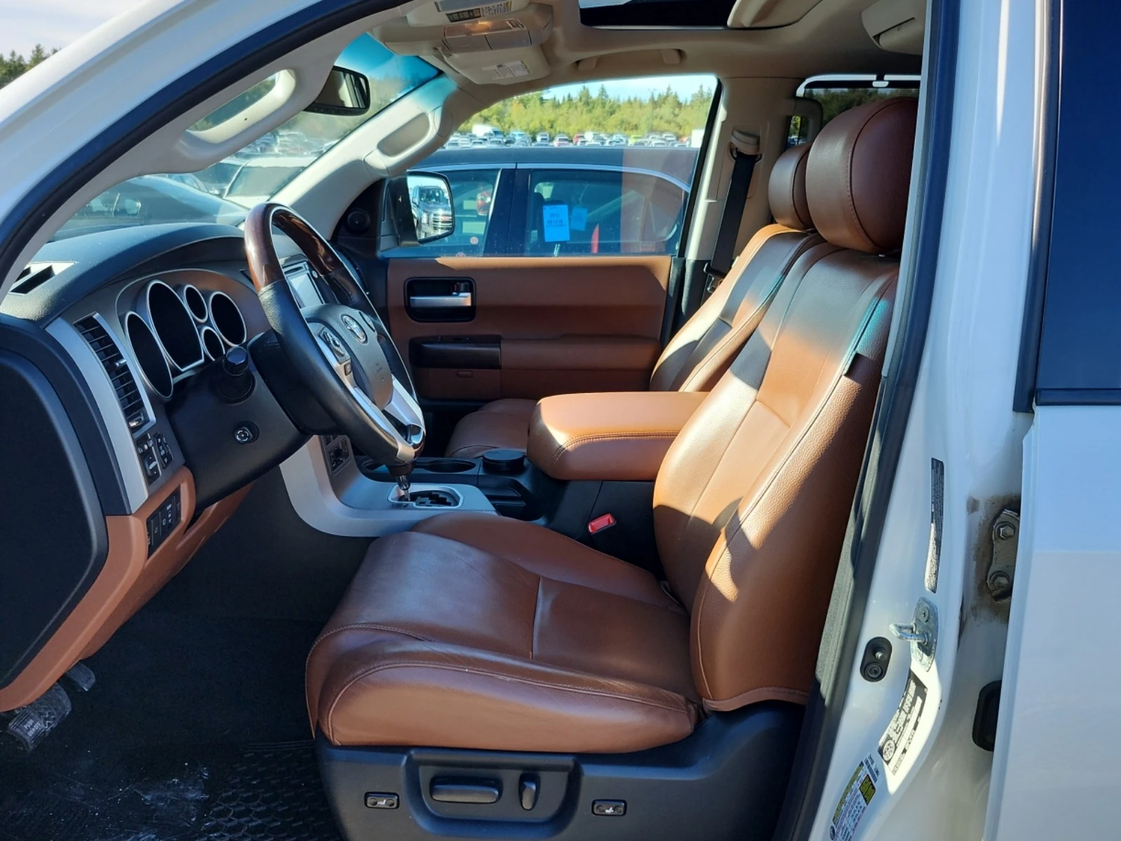 Toyota Sequoia PLATINUM * * CARFAX * * АВТО КРЕДИТ * *  - изображение 4