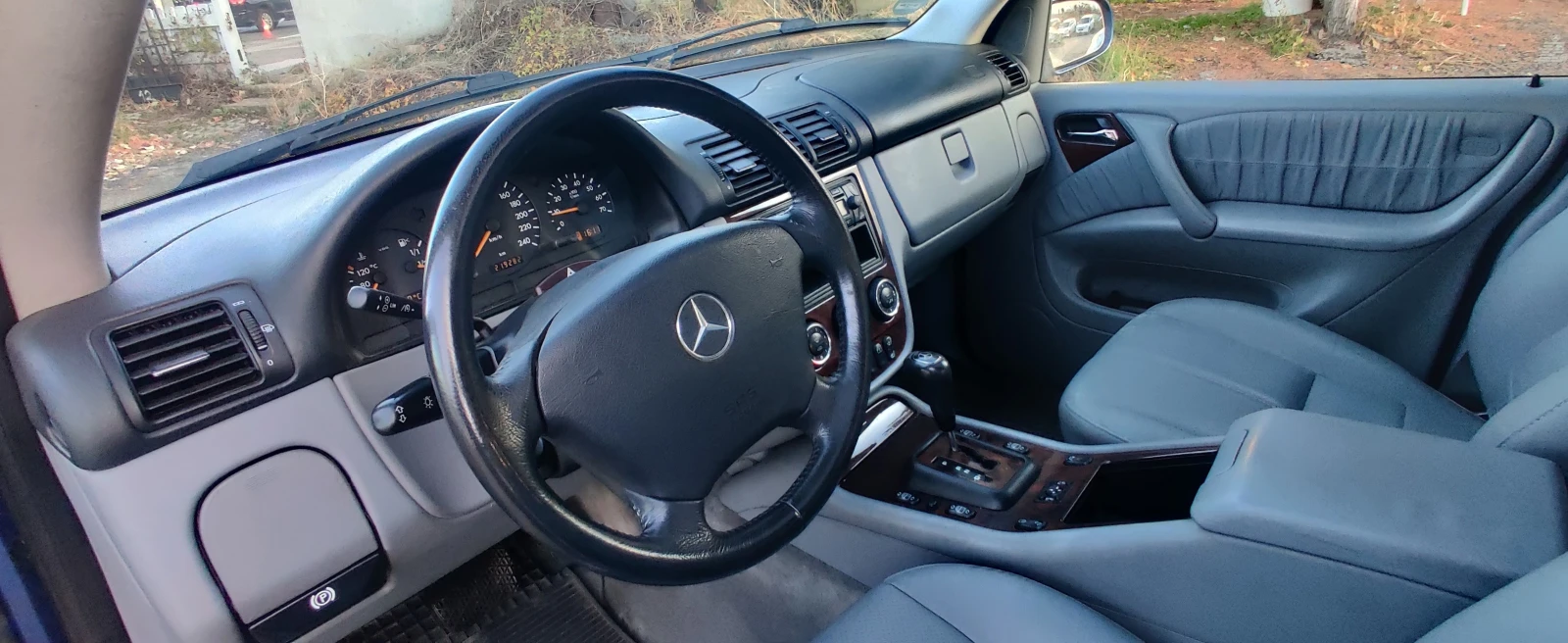 Mercedes-Benz ML 320 4x4-AUTOMATIC-ОРИГИНАЛНА БОЯ-БЕЗ ТОЧКА РЪЖДА - изображение 6