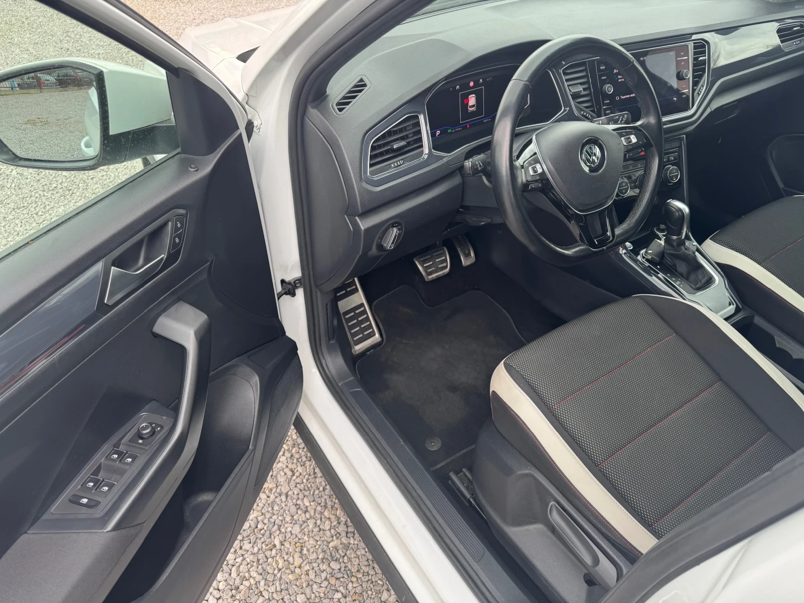 VW T-Roc 1.5i / 150ps / 2018г / ТОП /, снимка 7 - Автомобили и джипове - 53911628