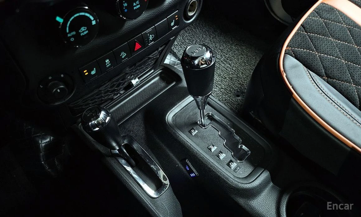 Jeep Wrangler, снимка 9 - Автомобили и джипове - 54037173