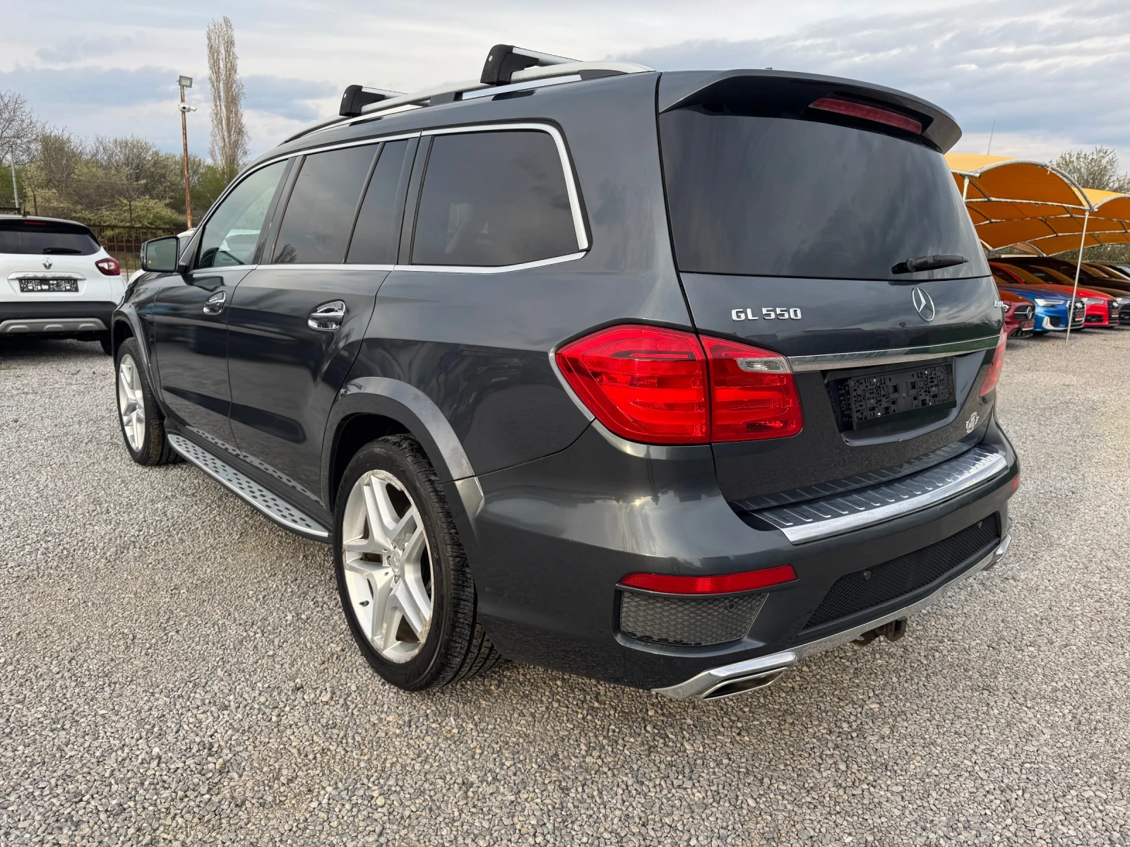 Mercedes-Benz GL 550 AMG / FULL MAX / НАПЪЛНО ОБСЛУЖЕН / ГАРАНЦИЯ, снимка 5 - Автомобили и джипове - 54160664