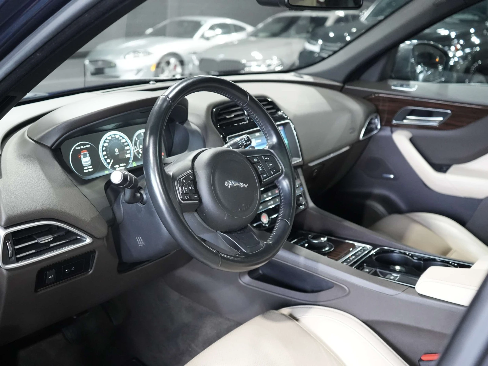 Jaguar F-PACE Prestige, ПАНО, ЦЕНА ДО БГ, снимка 12 - Автомобили и джипове - 54980465