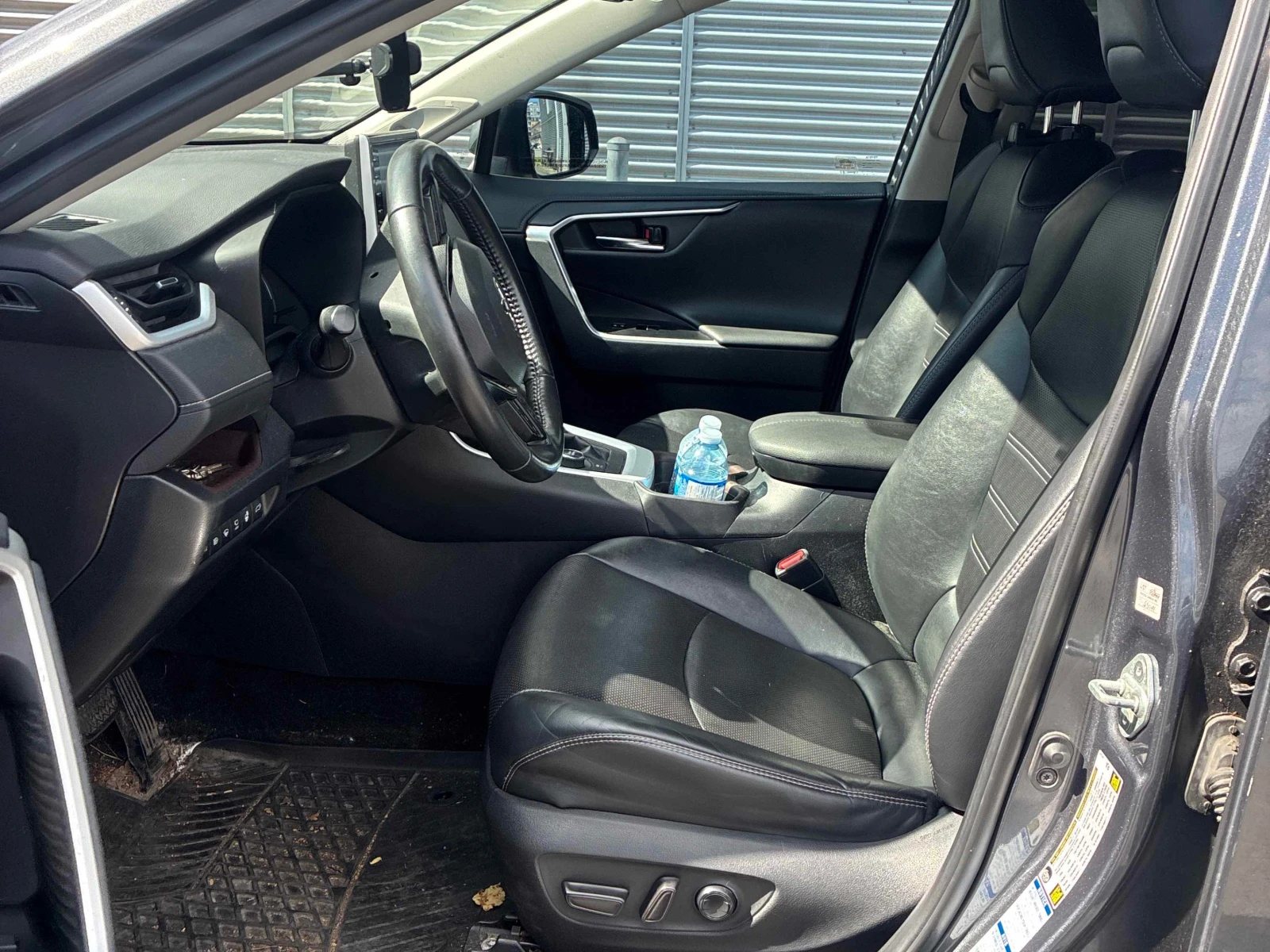 Toyota Rav4 * Hybrid Limited * АВТОКРЕДИТ БЕЗ ПЪРВОНАЧАЛНА* , снимка 12 - Автомобили и джипове - 55850959