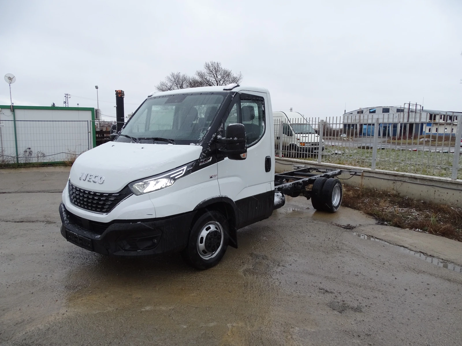 Iveco Daily 35C21  3.0HPI  КАТ. * Б*  - изображение 3