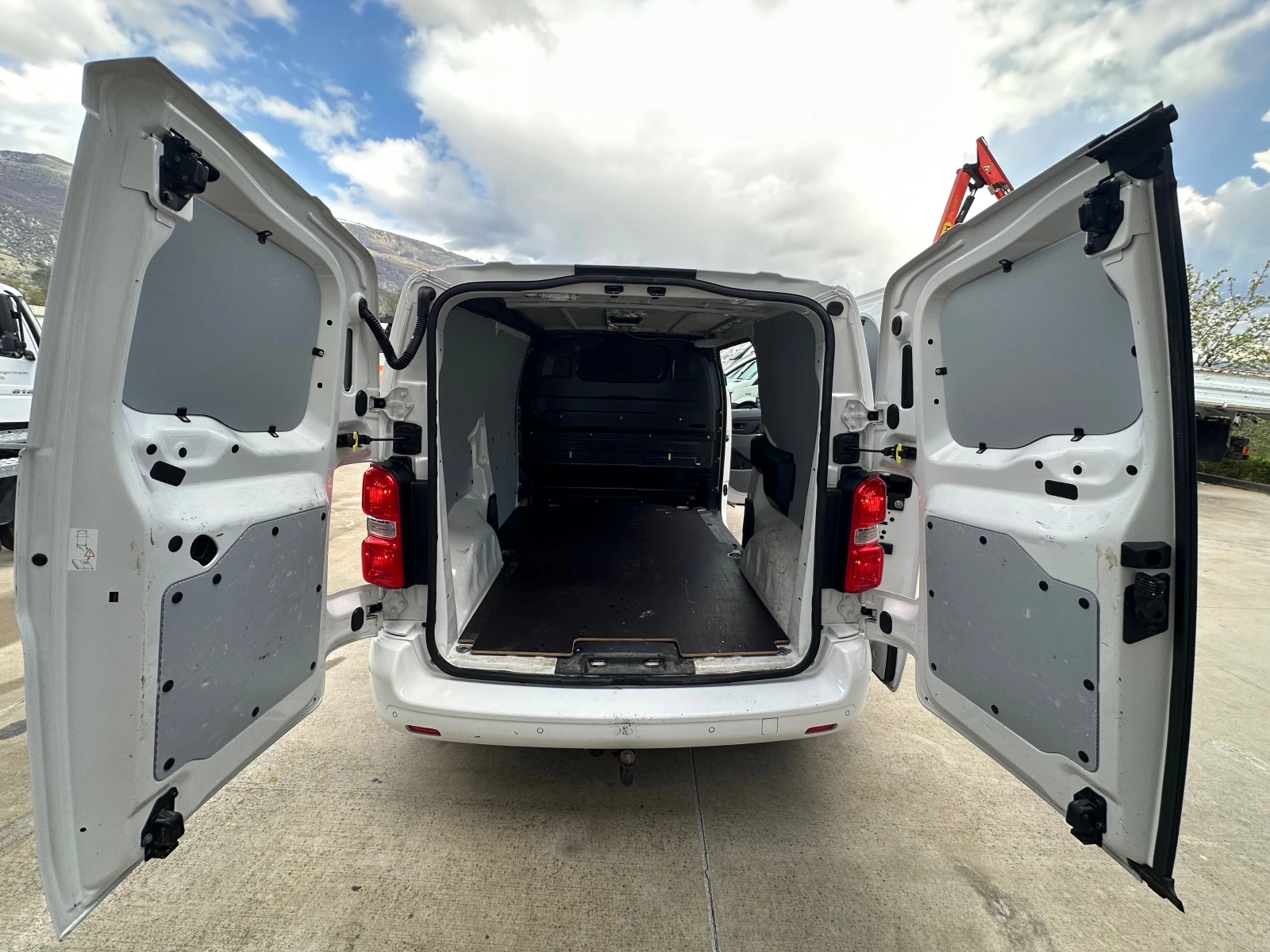 Citroen Jumpy 2.0HDI!FULL!LED!КЛИМА! - изображение 10