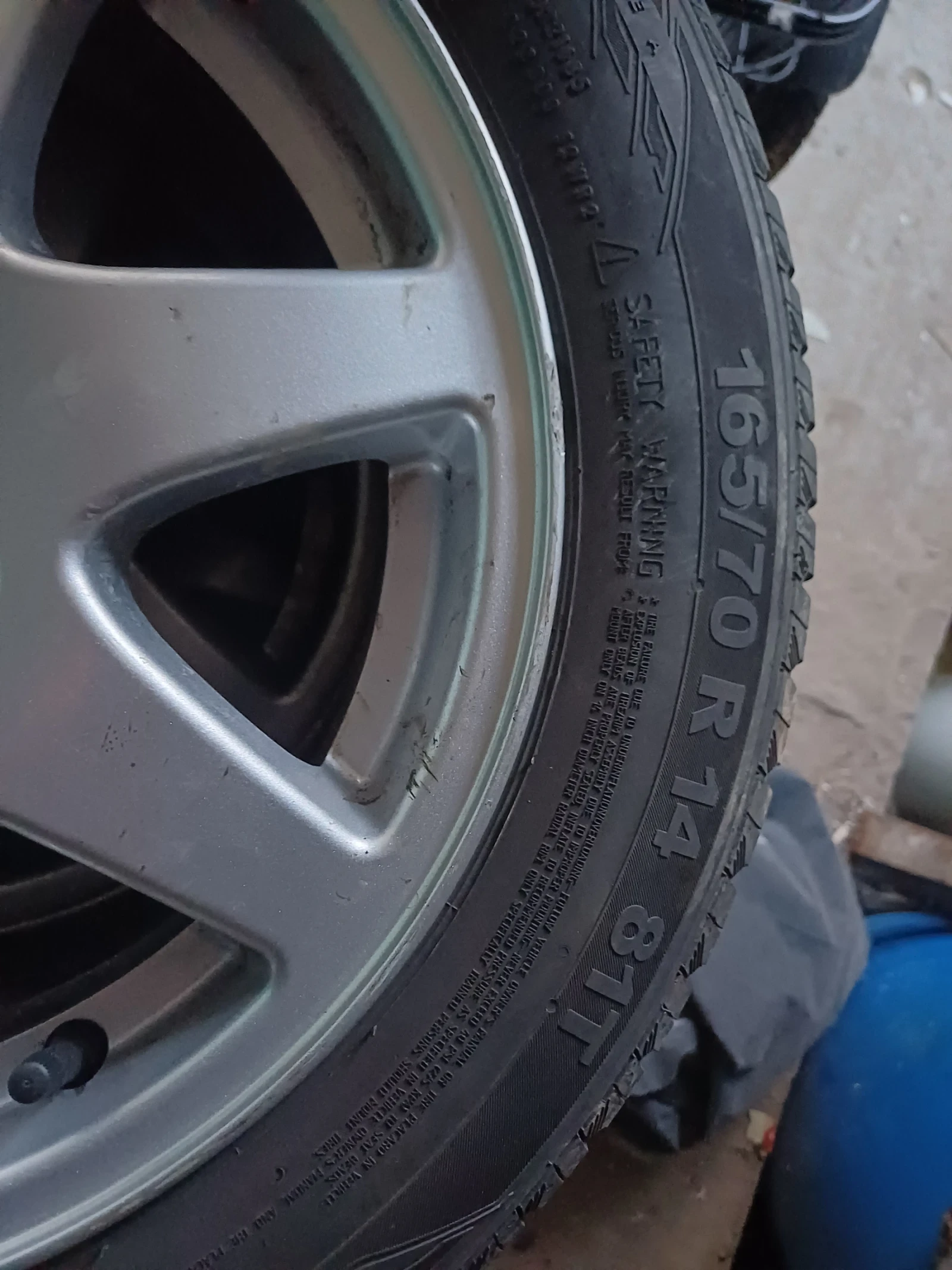 Гуми с джанти Continental 165/70R14, снимка 5 - Гуми и джанти - 54334575