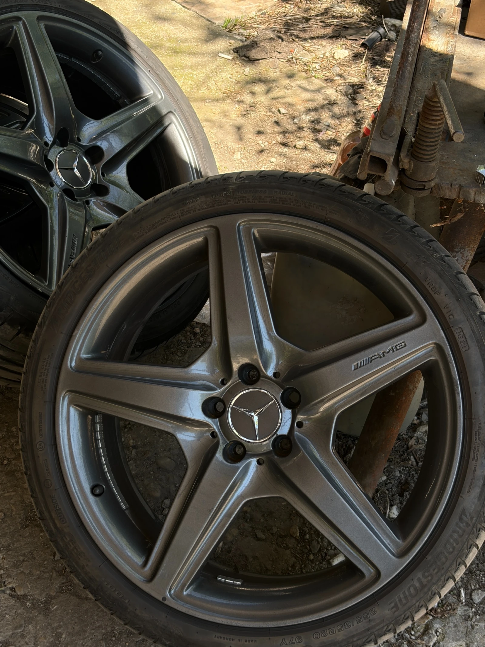 Гуми с джанти Bridgestone 255/35R20