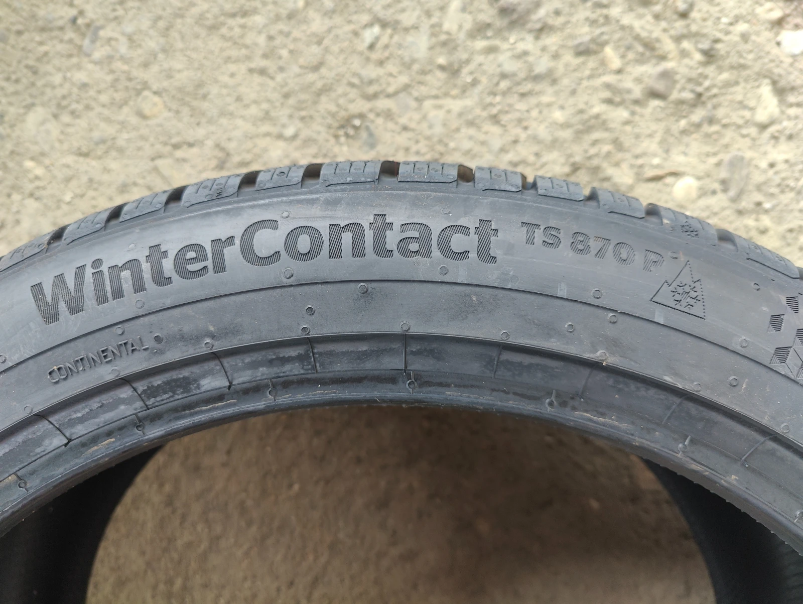 Гуми Зимни 255/40R19, снимка 9 - Гуми и джанти - 56069994