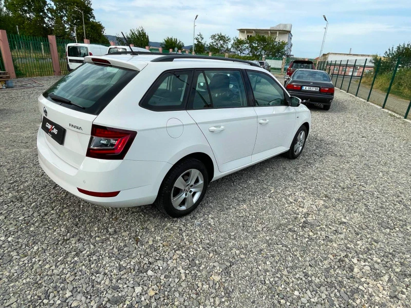 Skoda Fabia DSG Автомат Навигация Темпомат, снимка 3 - Автомобили и джипове - 46546128