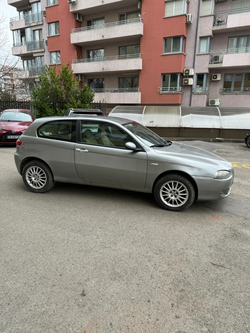 Alfa Romeo 147 Jtd, снимка 4 - Автомобили и джипове - 48709793