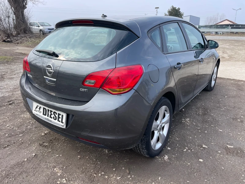 Opel Astra 1.7CDTI-110-ITALIA, снимка 9 - Автомобили и джипове - 49306476