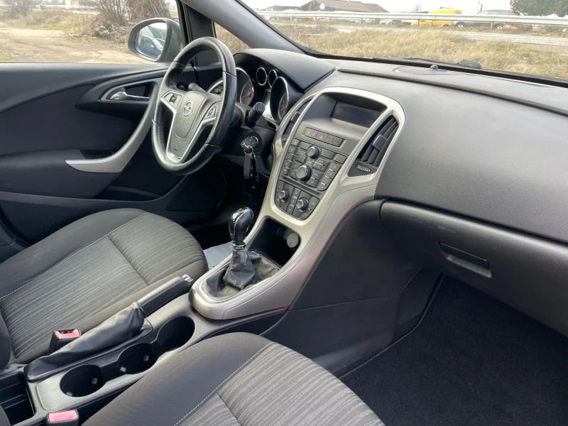 Opel Astra 1.7CDTI-110-ITALIA, снимка 5 - Автомобили и джипове - 49306476