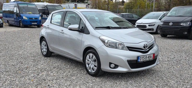 Toyota Yaris 1.0i 70k.c EURO 5B UNIKAT ITALIA , снимка 3 - Автомобили и джипове - 52325116