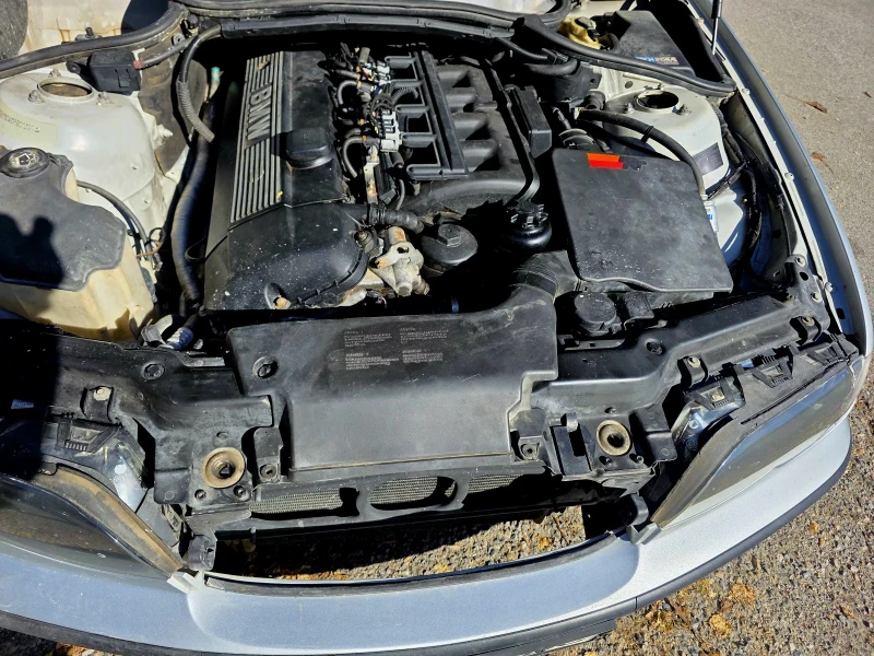 BMW 320 2.2 170ps ГАЗОВ ИНЖЕКЦИОН, снимка 6 - Автомобили и джипове - 52406056