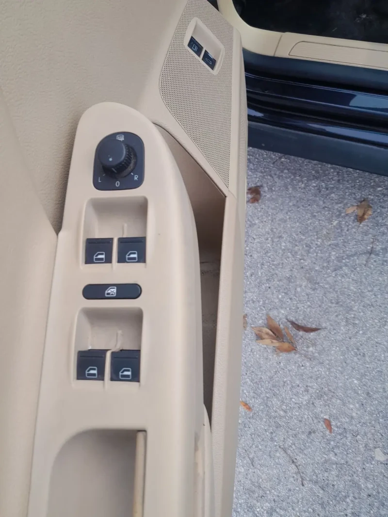 VW Passat 2.0D, снимка 11 - Автомобили и джипове - 52536386