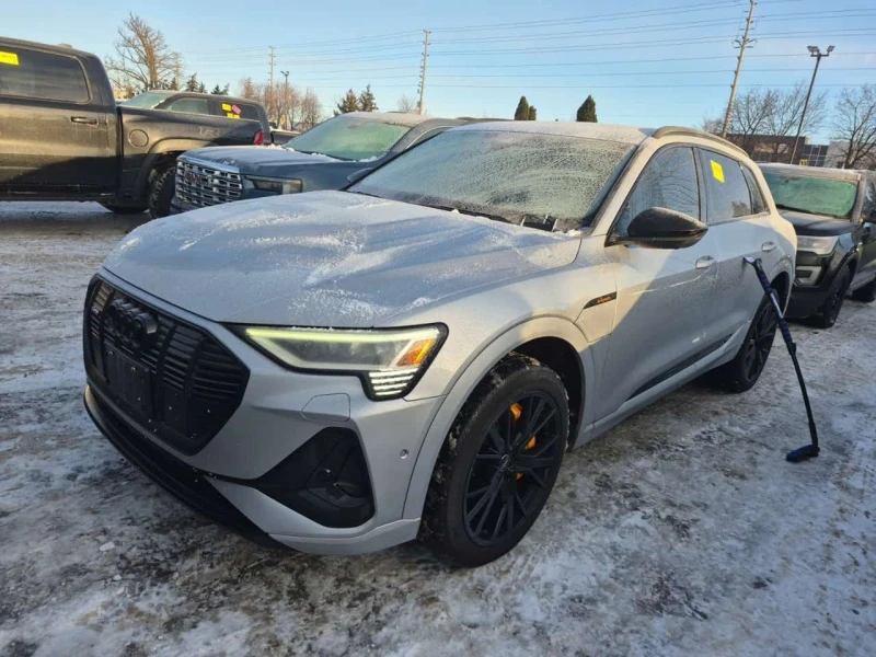 Audi E-Tron S Line/TECHNIK/Driver assistance/Heated+ cooled se, снимка 2 - Автомобили и джипове - 53537102