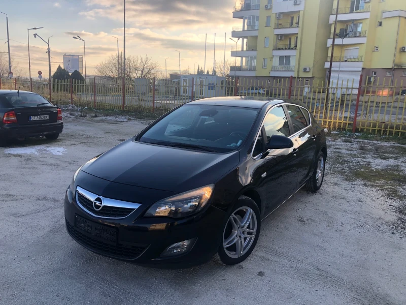 Opel Astra 1.6 COSMO, снимка 8 - Автомобили и джипове - 53561300
