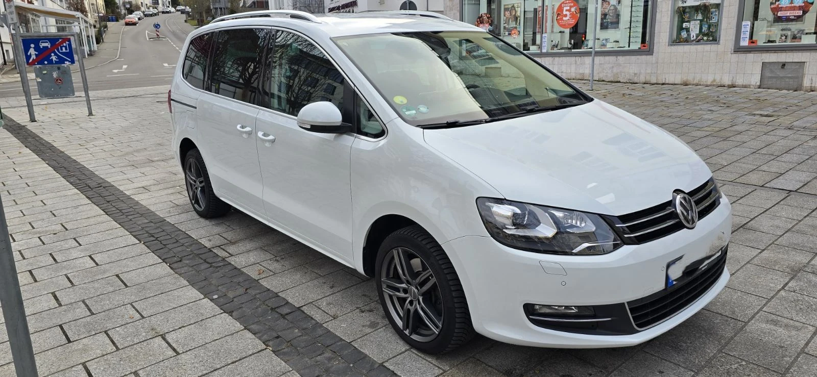 VW Sharan Highline 4Motion Bleumotion2.0TDI - изображение 3