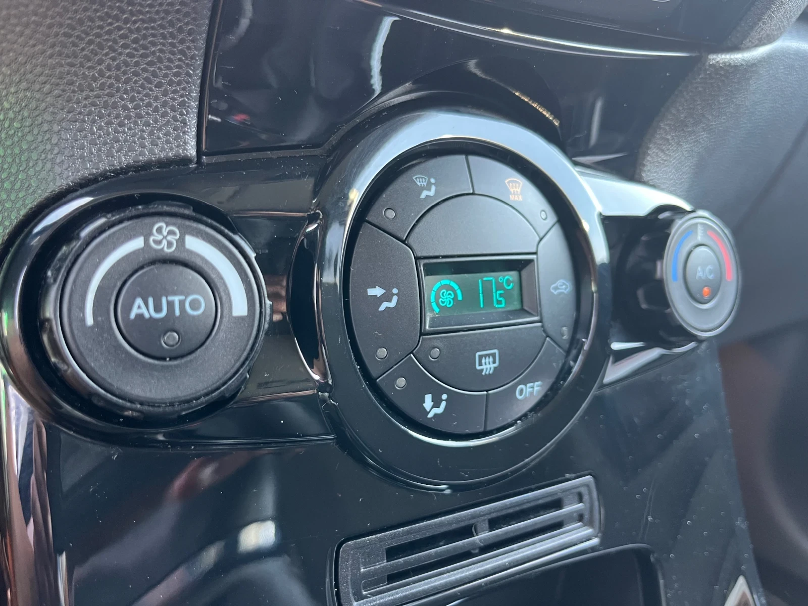 Ford Fiesta Titanium, navi, kamera, key less | Mobile.bg   14