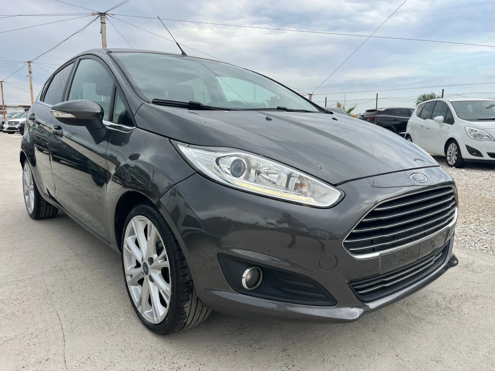 Ford Fiesta Titanium, navi, kamera, key less - изображение 3