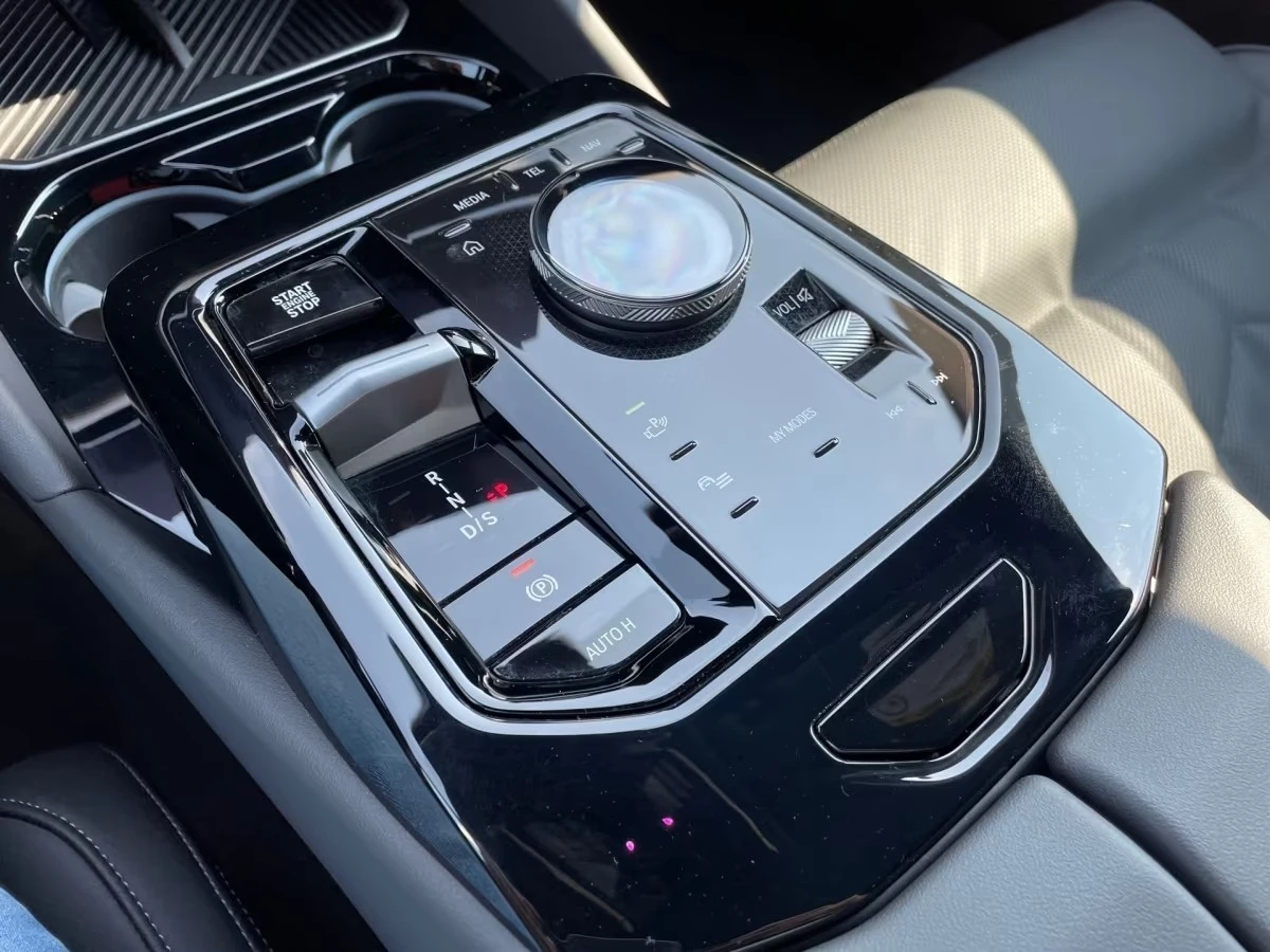 BMW 520 xDrive Lim. M Sport - изображение 6