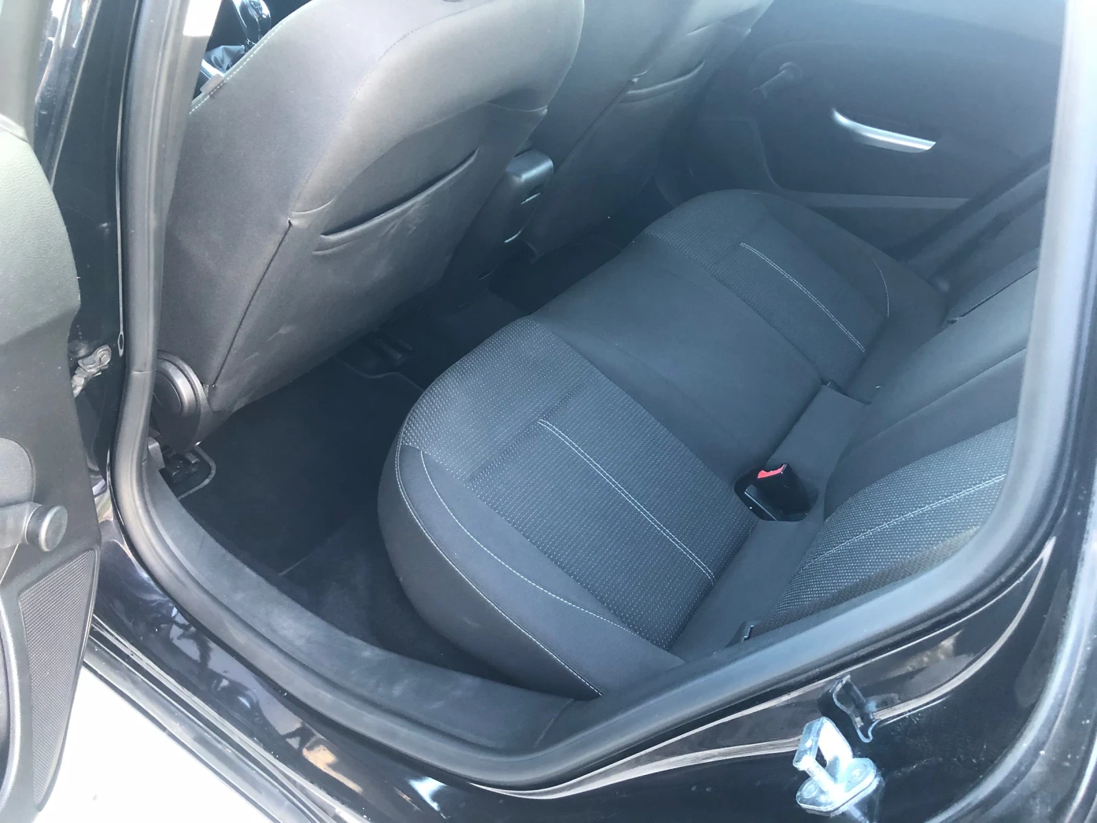 Opel Astra 1.6 COSMO, снимка 13 - Автомобили и джипове - 53561300