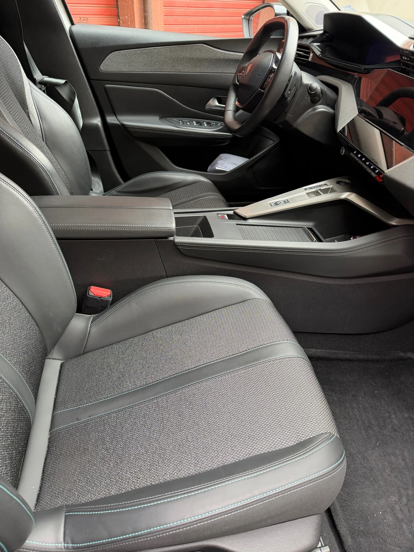 Peugeot 308 Allure 8EAT LED Matrix, снимка 4 - Автомобили и джипове - 53918299