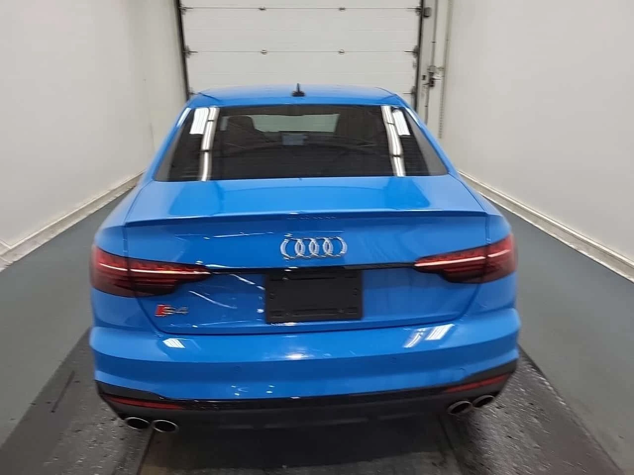 Audi S4  PROGRESSIV /DISTRONIC/CAMERA, снимка 17 - Автомобили и джипове - 54046661