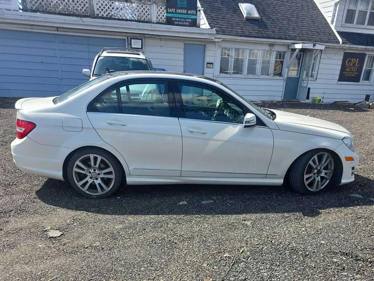 Mercedes-Benz C 350 CARFAX /Кожа/Нави/Подгрев/Панорама/КЛИП, снимка 4 - Автомобили и джипове - 54112449