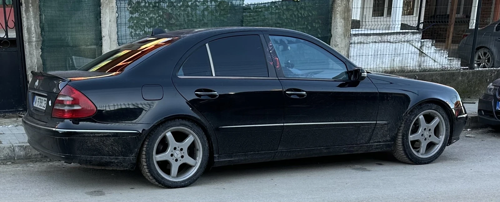 Mercedes-Benz E 270, снимка 4 - Автомобили и джипове - 54147446
