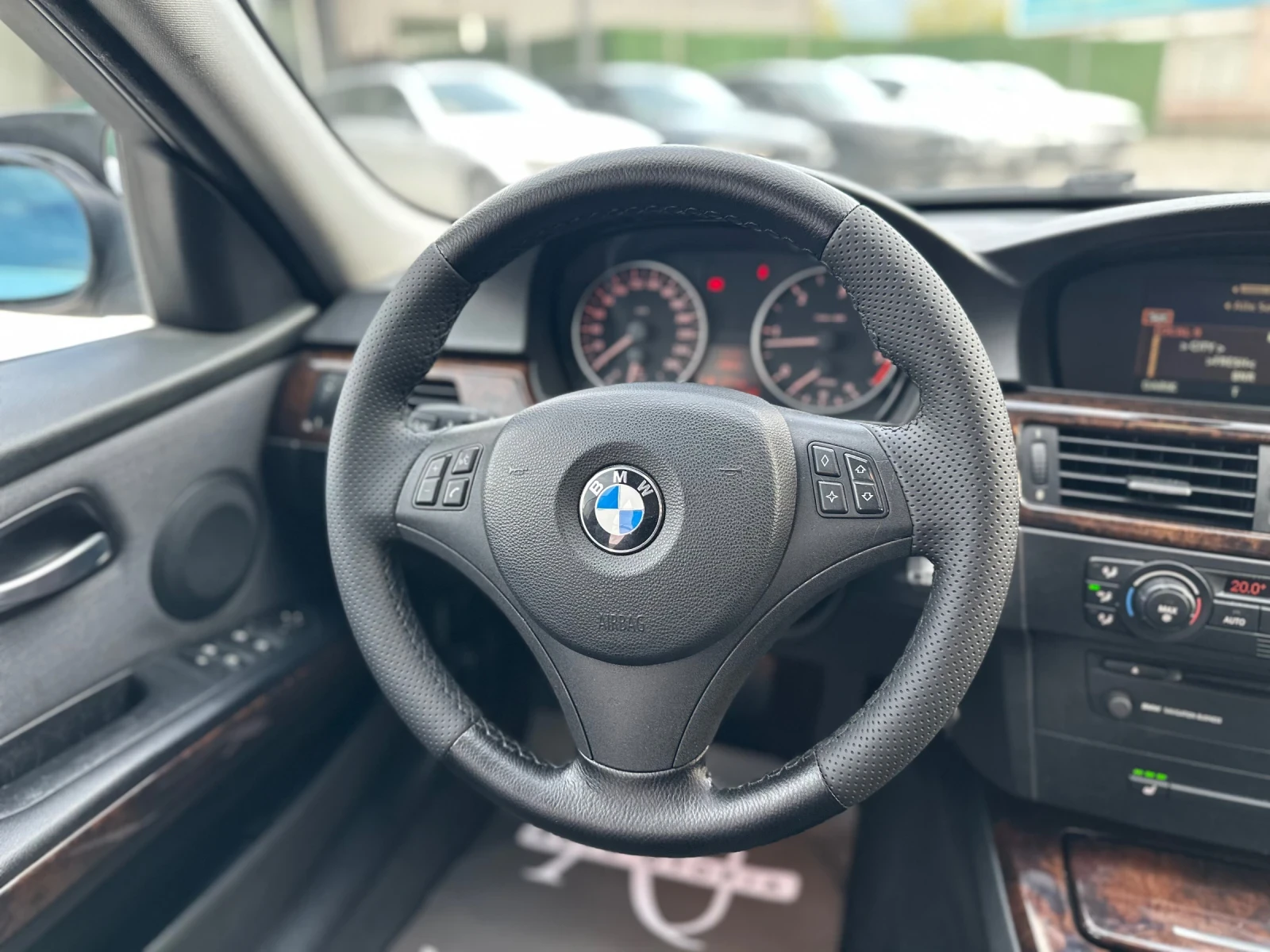 BMW 330 НАВИГАЦИЯ/ПОДГРЕВ/ЗАДНО, снимка 9 - Автомобили и джипове - 54359128