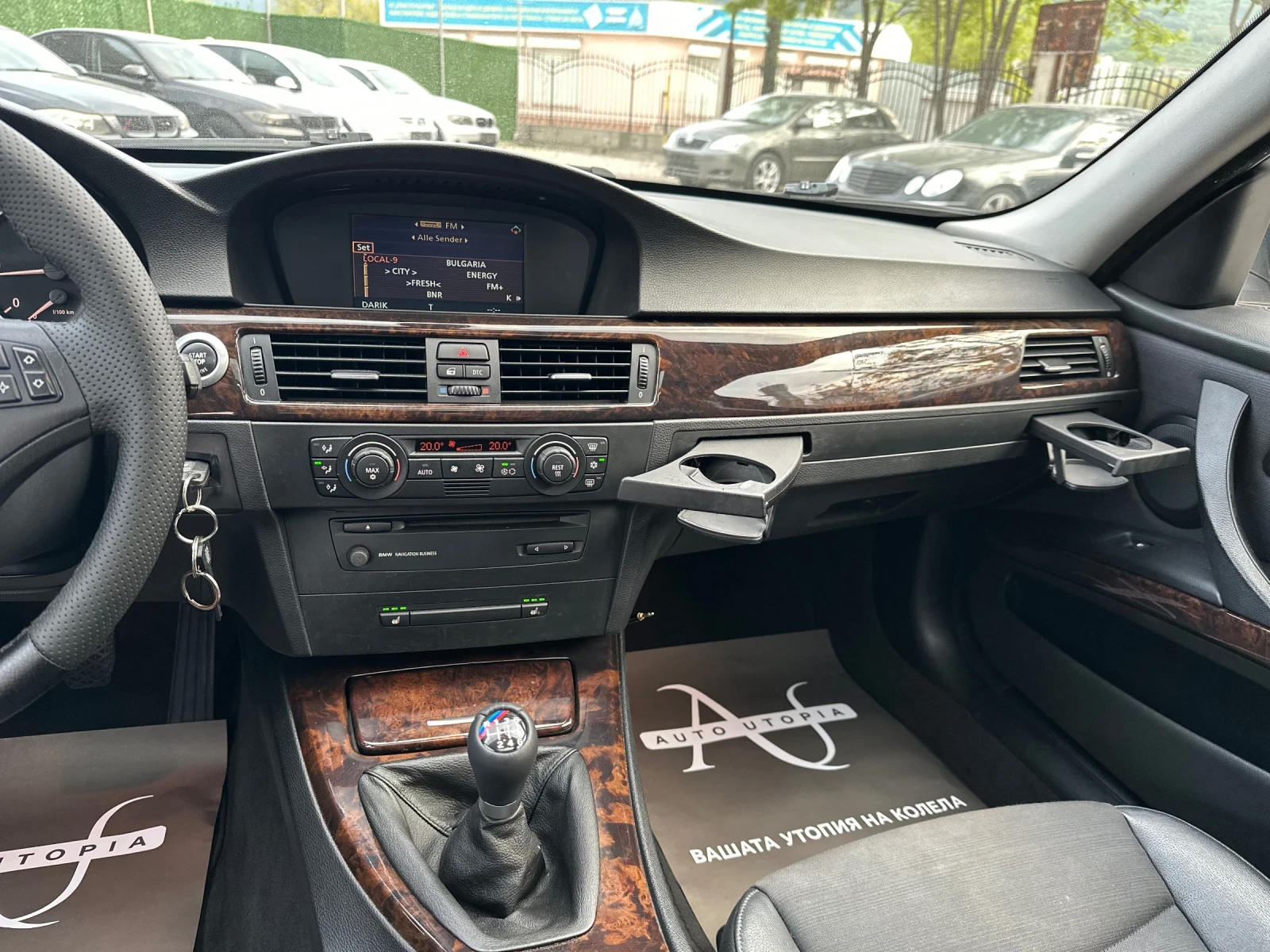 BMW 330 НАВИГАЦИЯ/ПОДГРЕВ/ЗАДНО, снимка 8 - Автомобили и джипове - 54359128