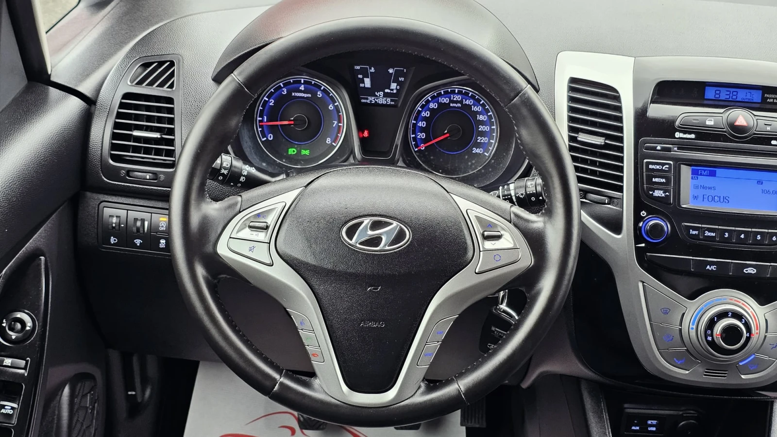 Hyundai Ix20 1.4i Facelift IT-ПЪЛНА ИСТ.-ТОП СЪСТ-ЛИЗИНГ, снимка 10 - Автомобили и джипове - 54652113
