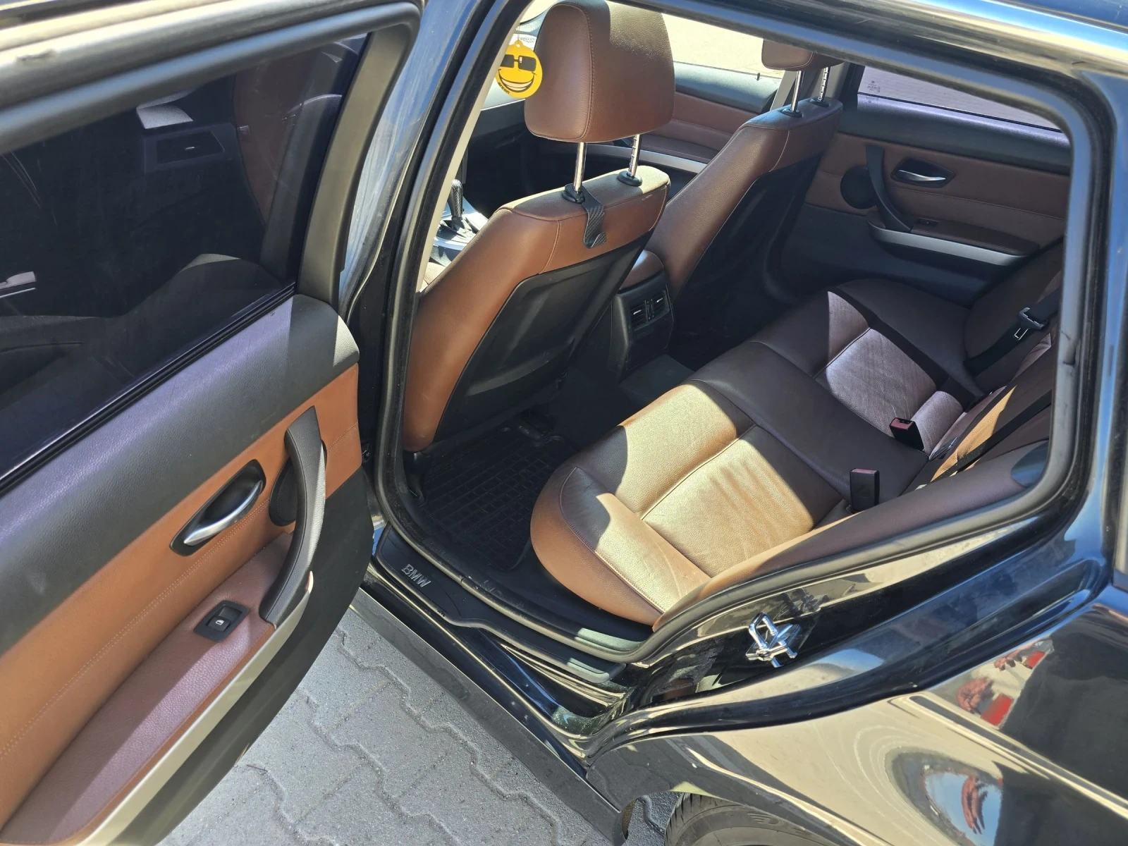 BMW 320 163 к.с. Автомат, Comfort Access, Панорама, Кожа, снимка 14 - Автомобили и джипове - 55033170