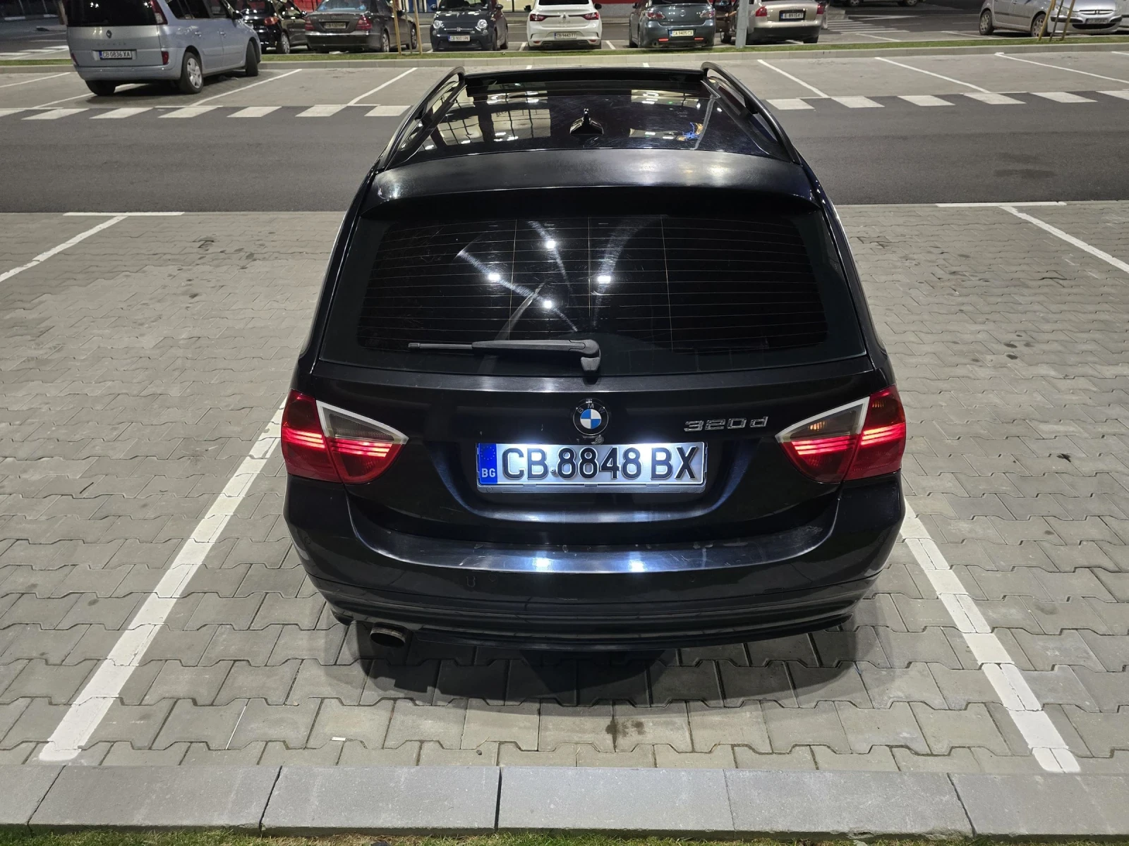 BMW 320 163 к.с. Автомат, Comfort Access, Панорама, Кожа, снимка 4 - Автомобили и джипове - 55033170