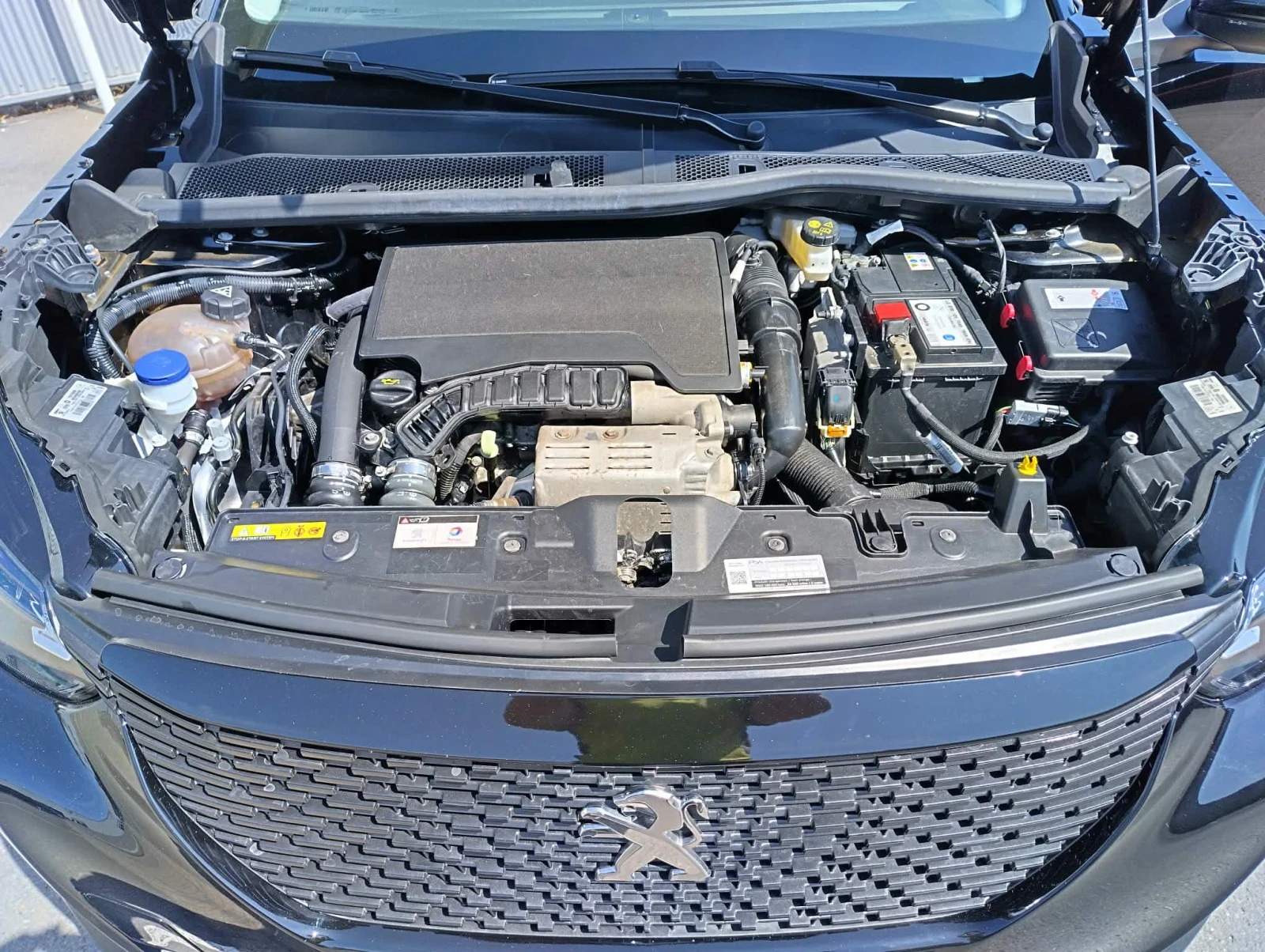 Peugeot 2008, снимка 13 - Автомобили и джипове - 55413774