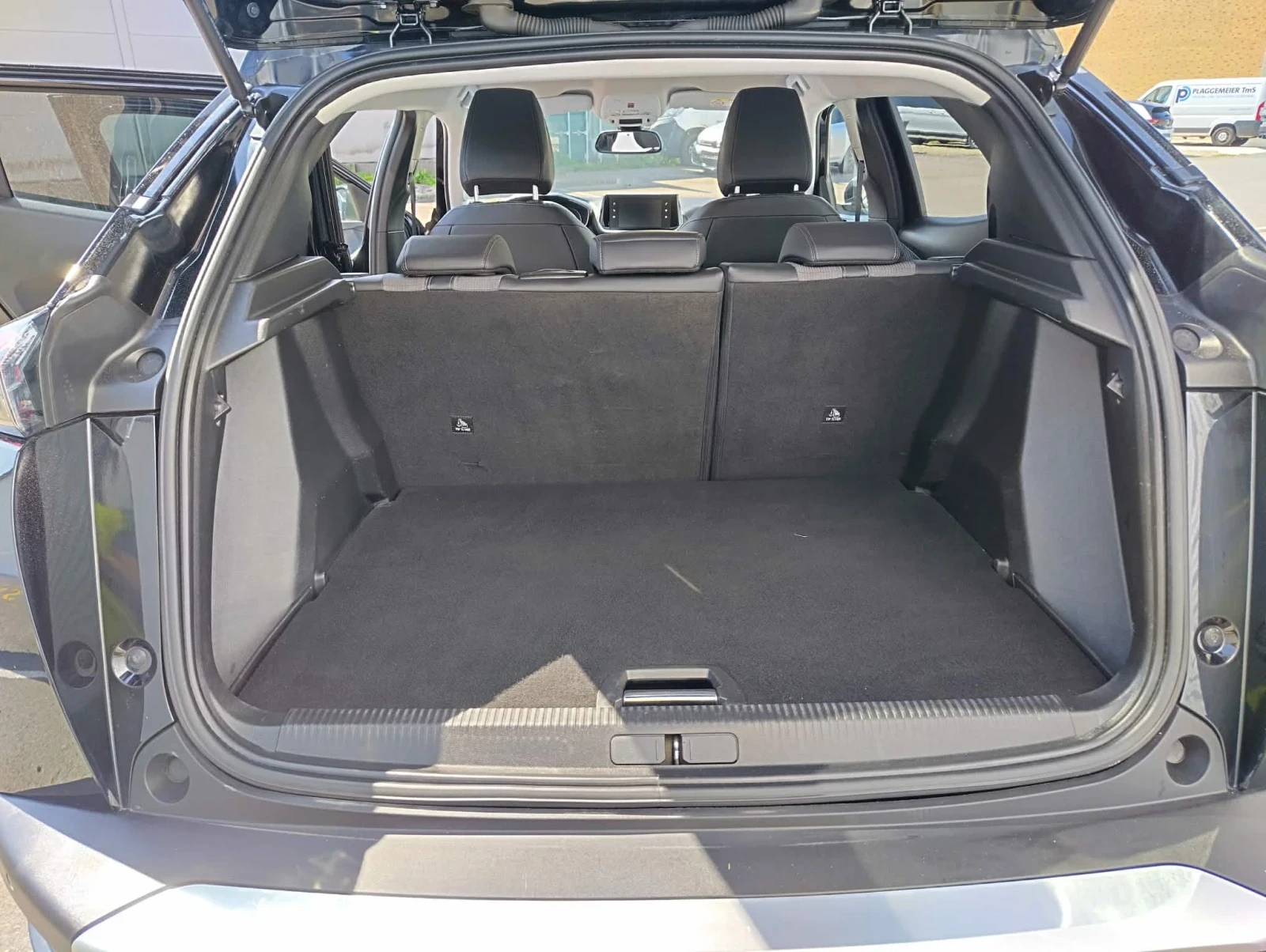 Peugeot 2008, снимка 10 - Автомобили и джипове - 55413774